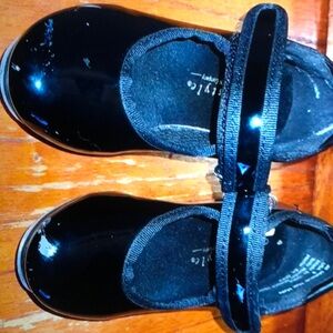 Black Danskin Freestyle gap shoes